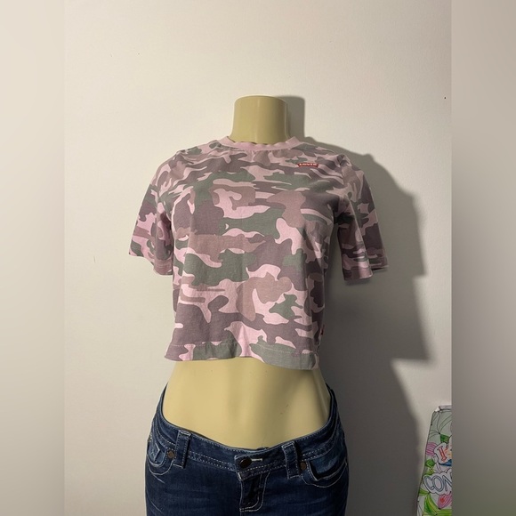 Levis - Picture 1 of 3